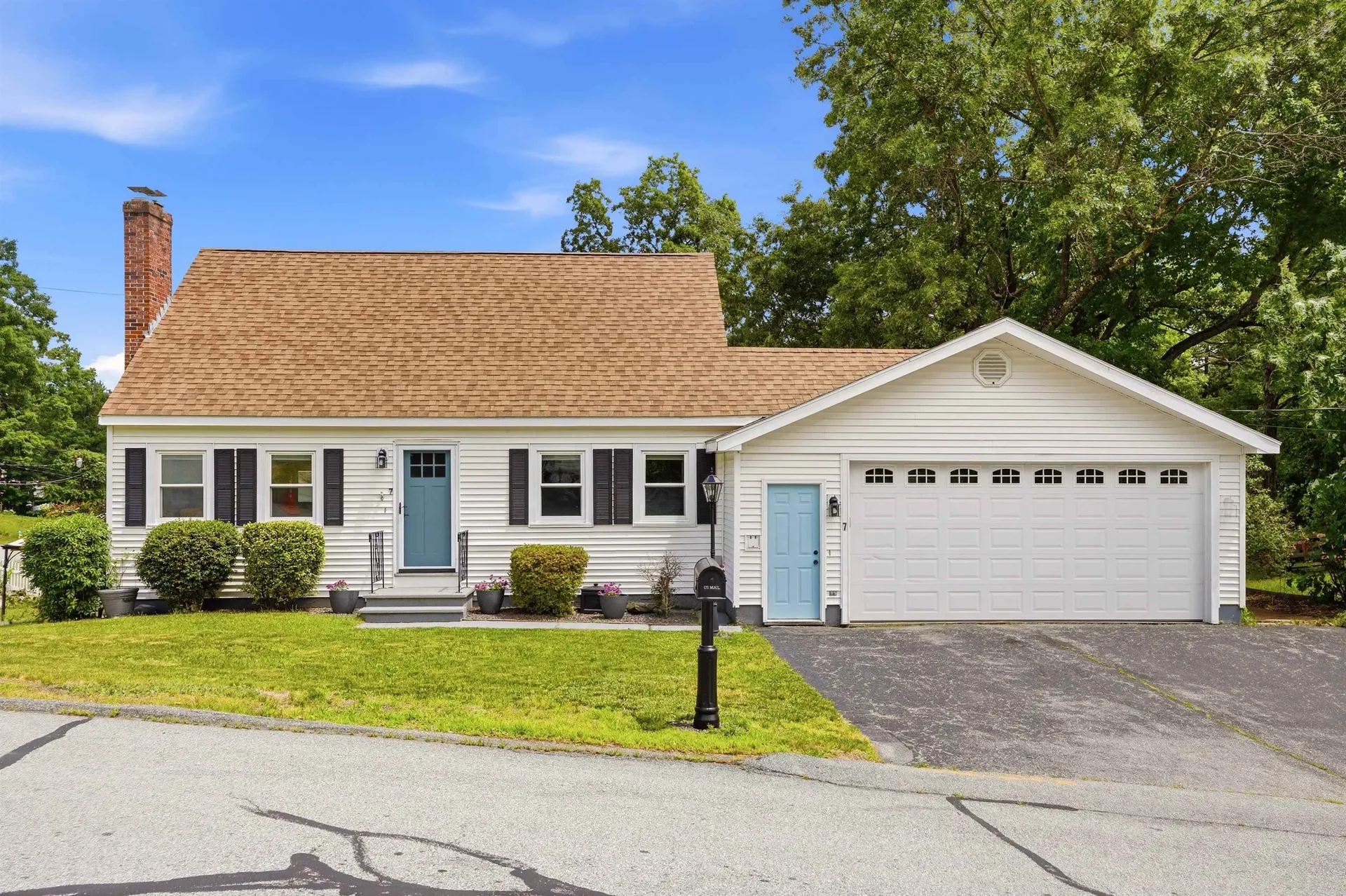 7 Wilmington Street Nashua NH 03062
