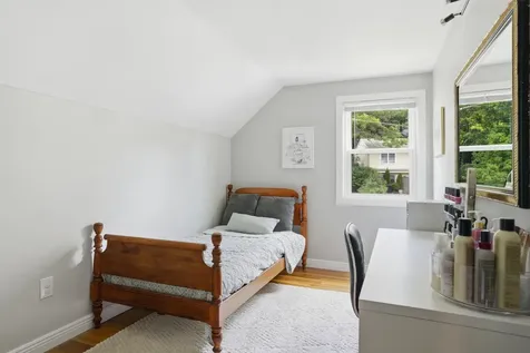 7 Wilmington Street Nashua NH 03062