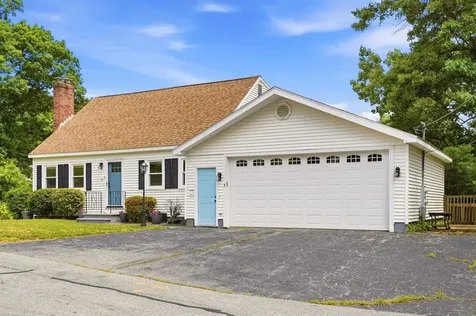 7 Wilmington Street Nashua NH 03062