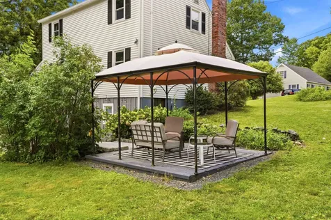 7 Wilmington Street Nashua NH 03062