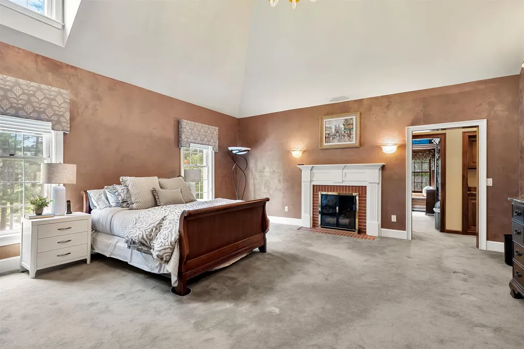 56 Oak Drive Bedford NH 03110