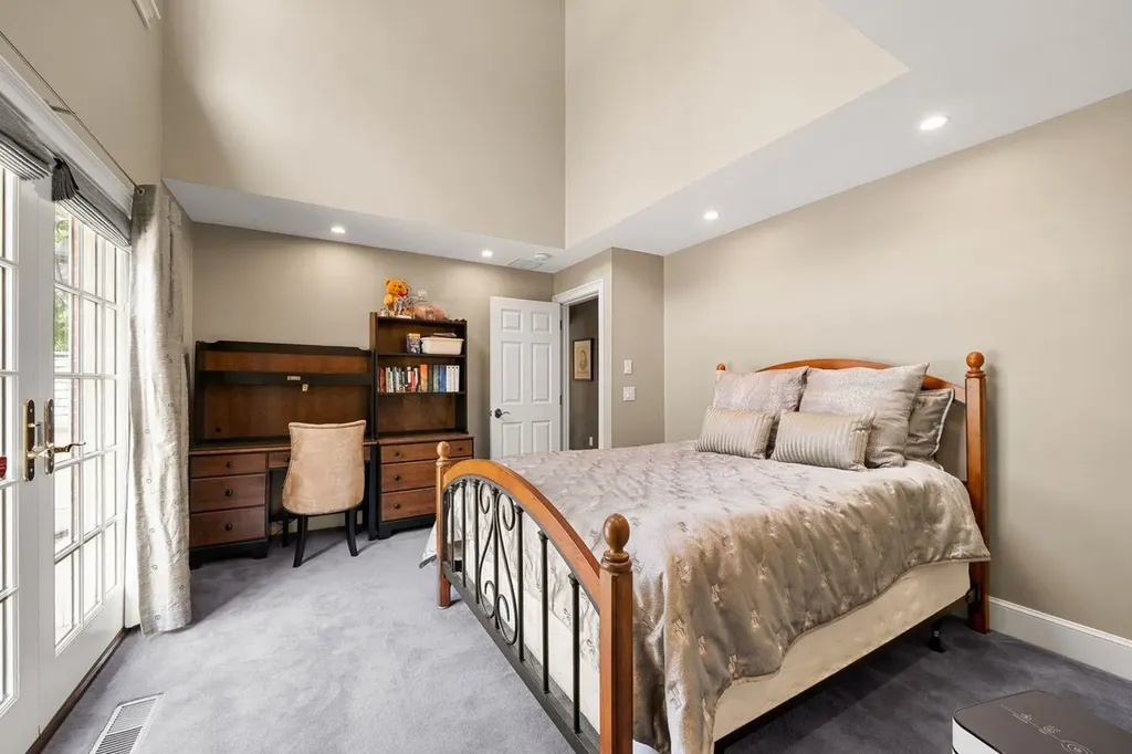 56 Oak Drive Bedford NH 03110