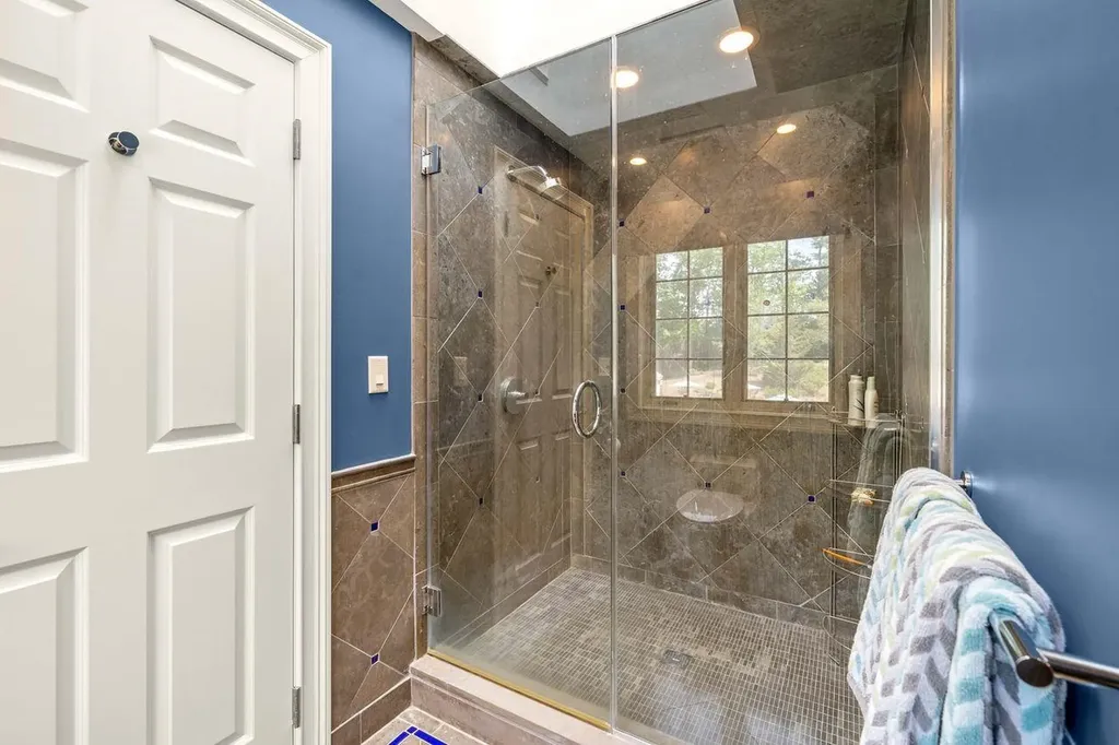 56 Oak Drive Bedford NH 03110