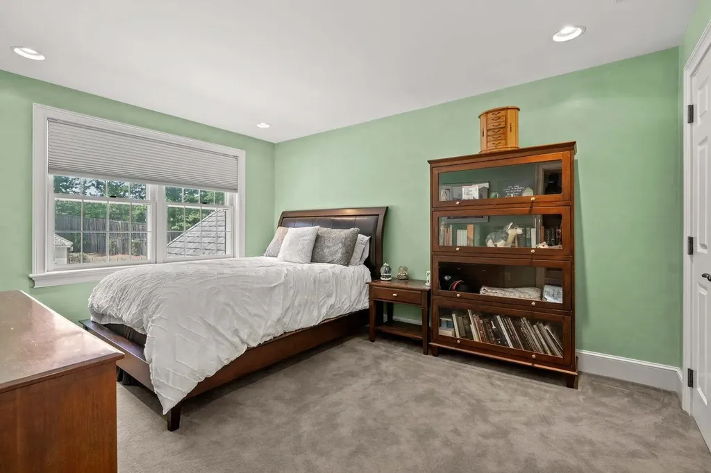56 Oak Drive Bedford NH 03110