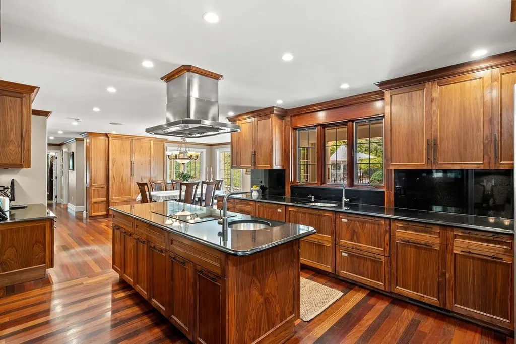 56 Oak Drive Bedford NH 03110
