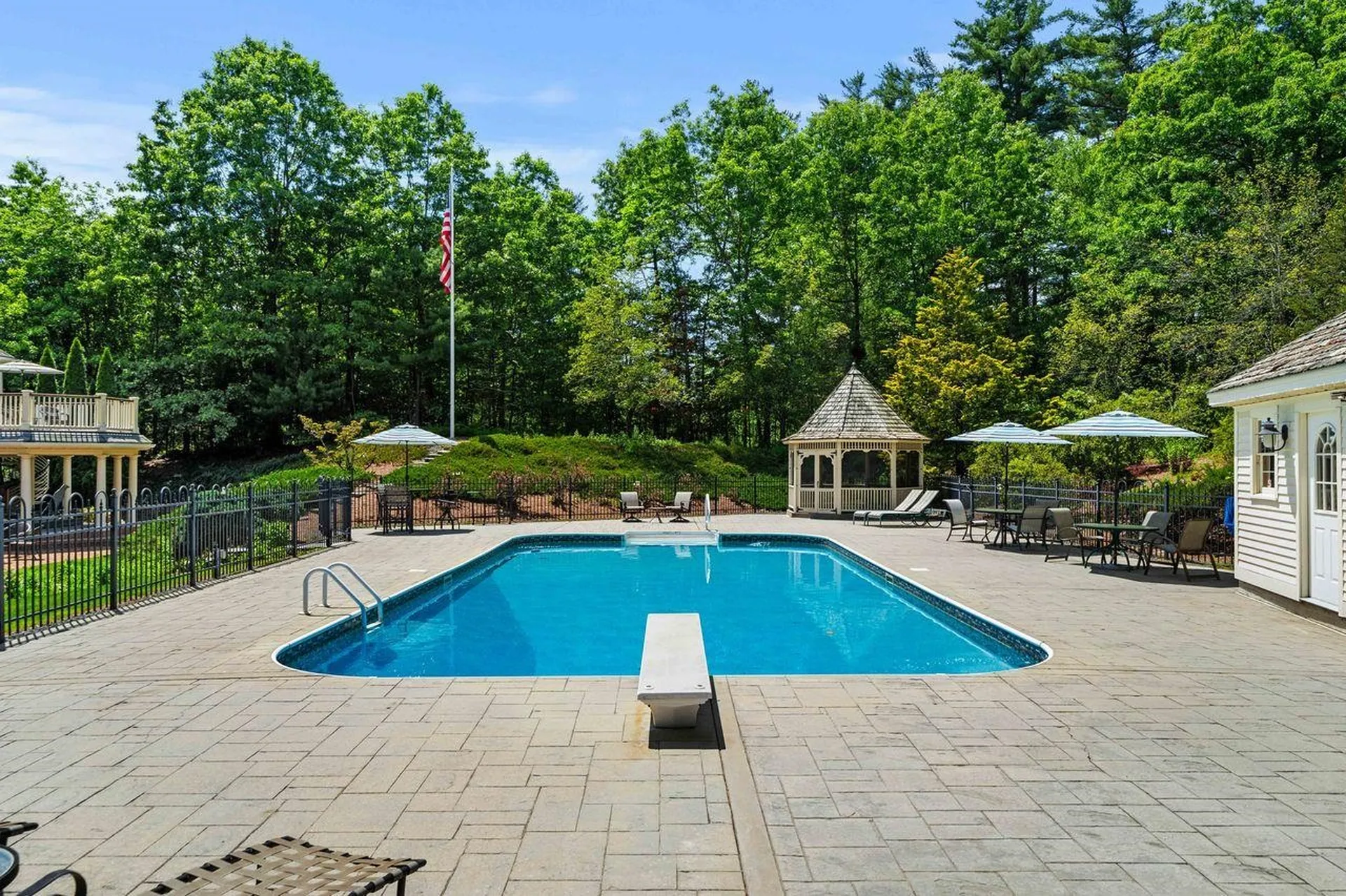 56 Oak Drive Bedford NH 03110