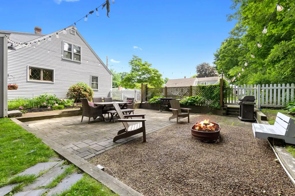 9 Comings Court Exeter NH 03833