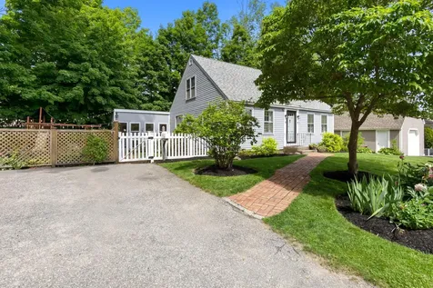 9 Comings Court Exeter NH 03833
