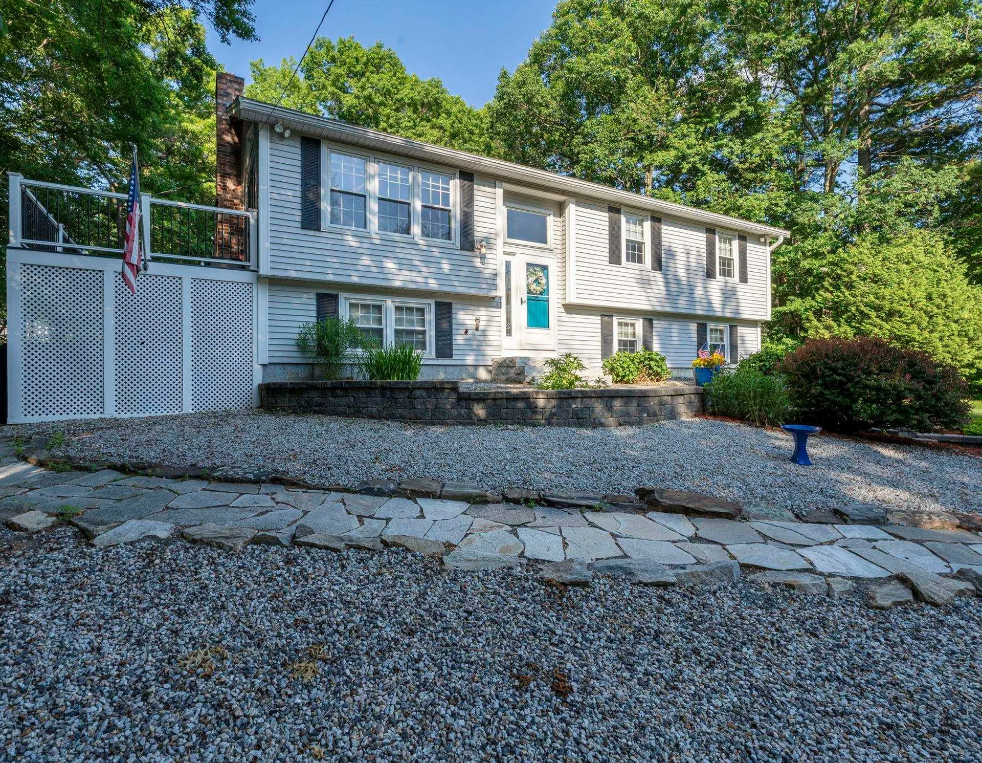 21 Emerald Drive Derry NH 03038