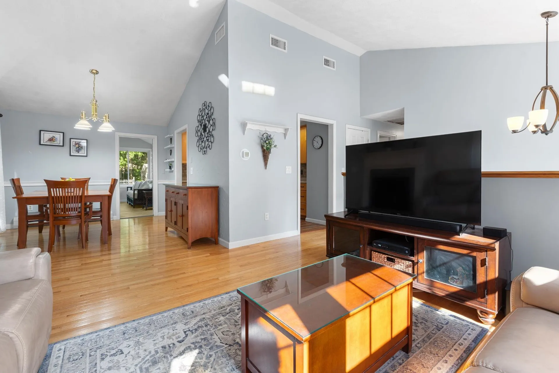 21 Emerald Drive Derry NH 03038