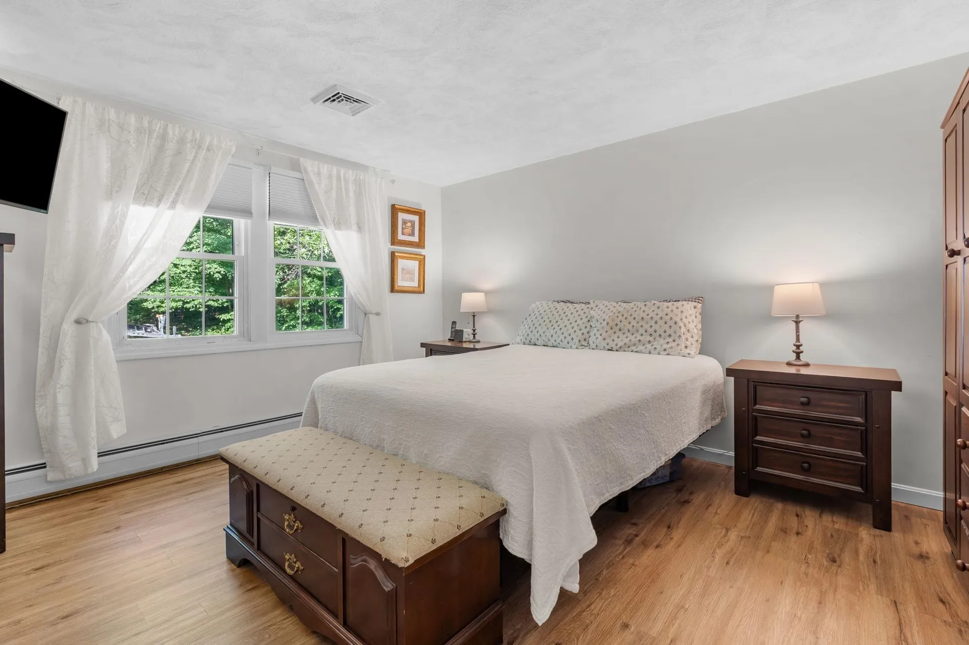 21 Emerald Drive Derry NH 03038