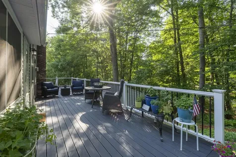21 Emerald Drive Derry NH 03038