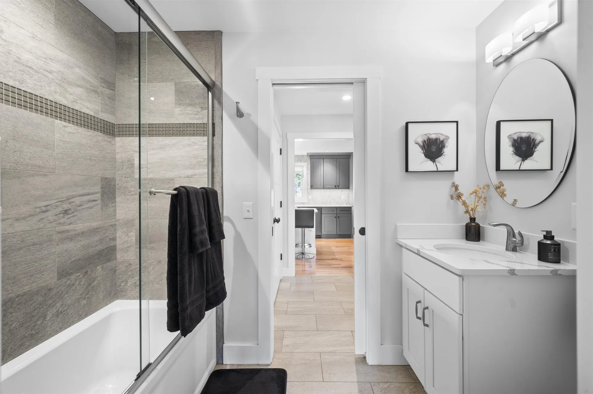 22 Kendall Lane Raymond NH 03077