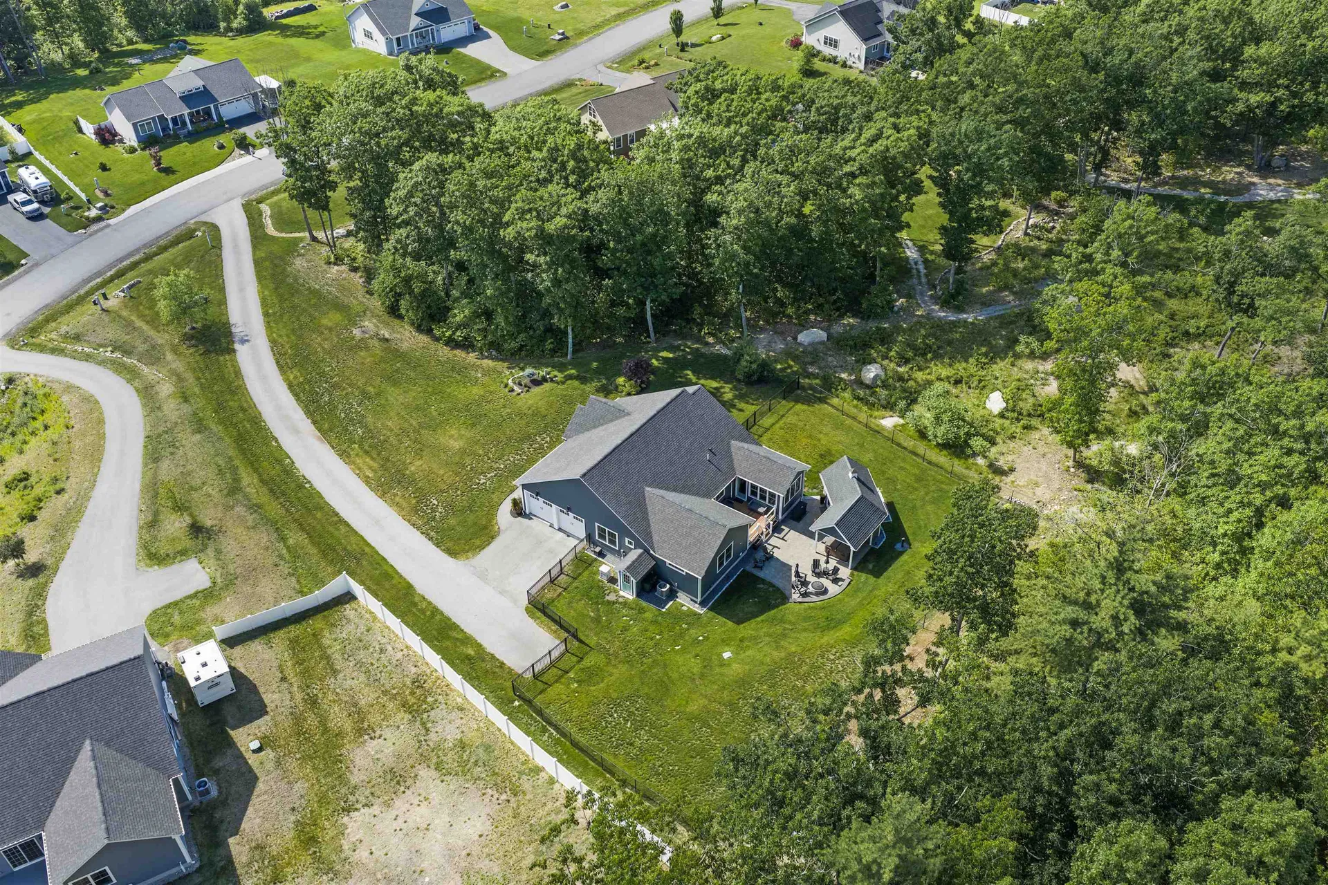 22 Kendall Lane Raymond NH 03077