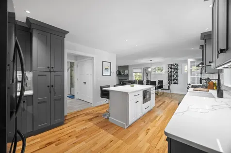 22 Kendall Lane Raymond NH 03077