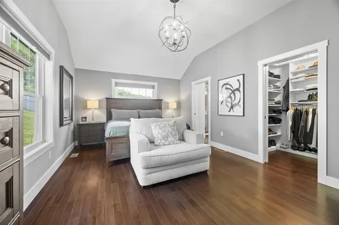22 Kendall Lane Raymond NH 03077