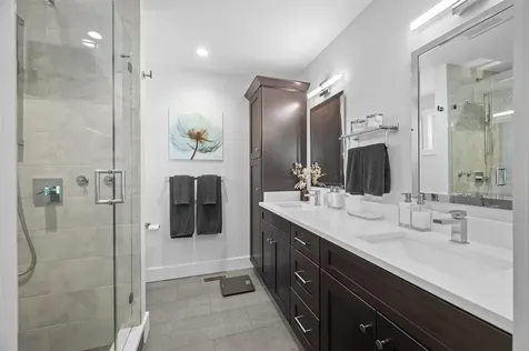 22 Kendall Lane Raymond NH 03077