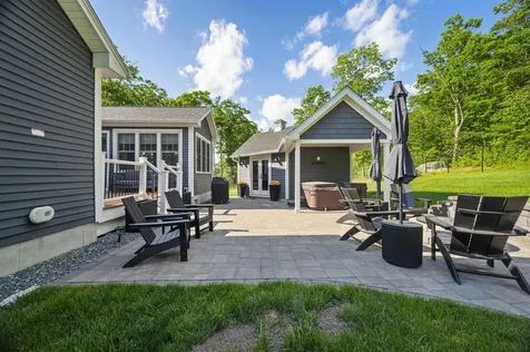 22 Kendall Lane Raymond NH 03077