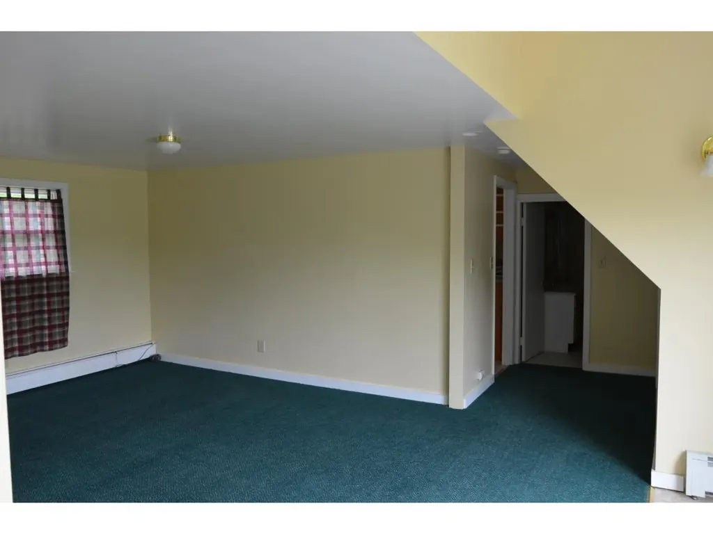 1092 Nh Route 175 Campton NH 03223