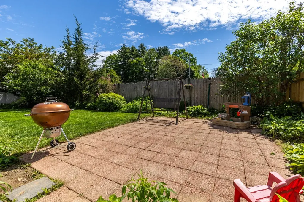 13 Wingate Street Hampton NH 03842