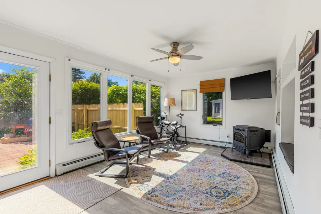 13 Wingate Street Hampton NH 03842