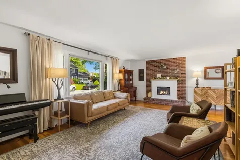 13 Wingate Street Hampton NH 03842