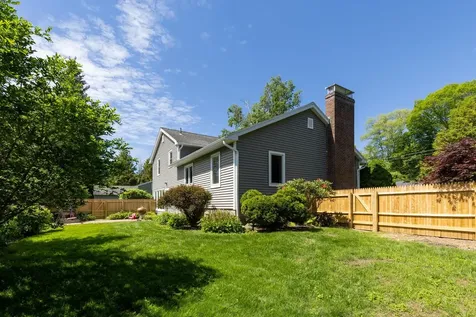 13 Wingate Street Hampton NH 03842