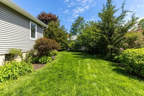 13 Wingate Street Hampton NH 03842