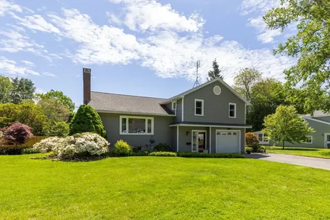 13 Wingate Street Hampton NH 03842
