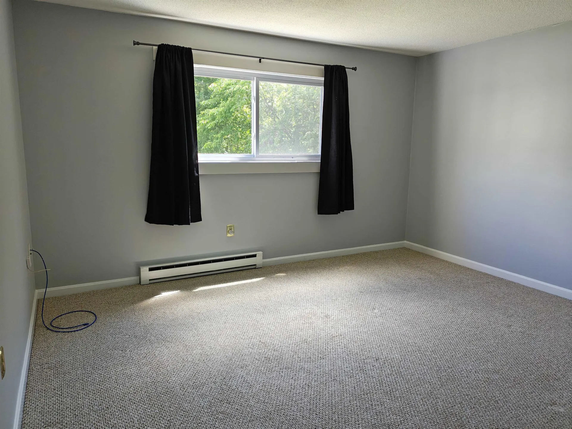 83F Constitution Drive Londonderry NH 03053