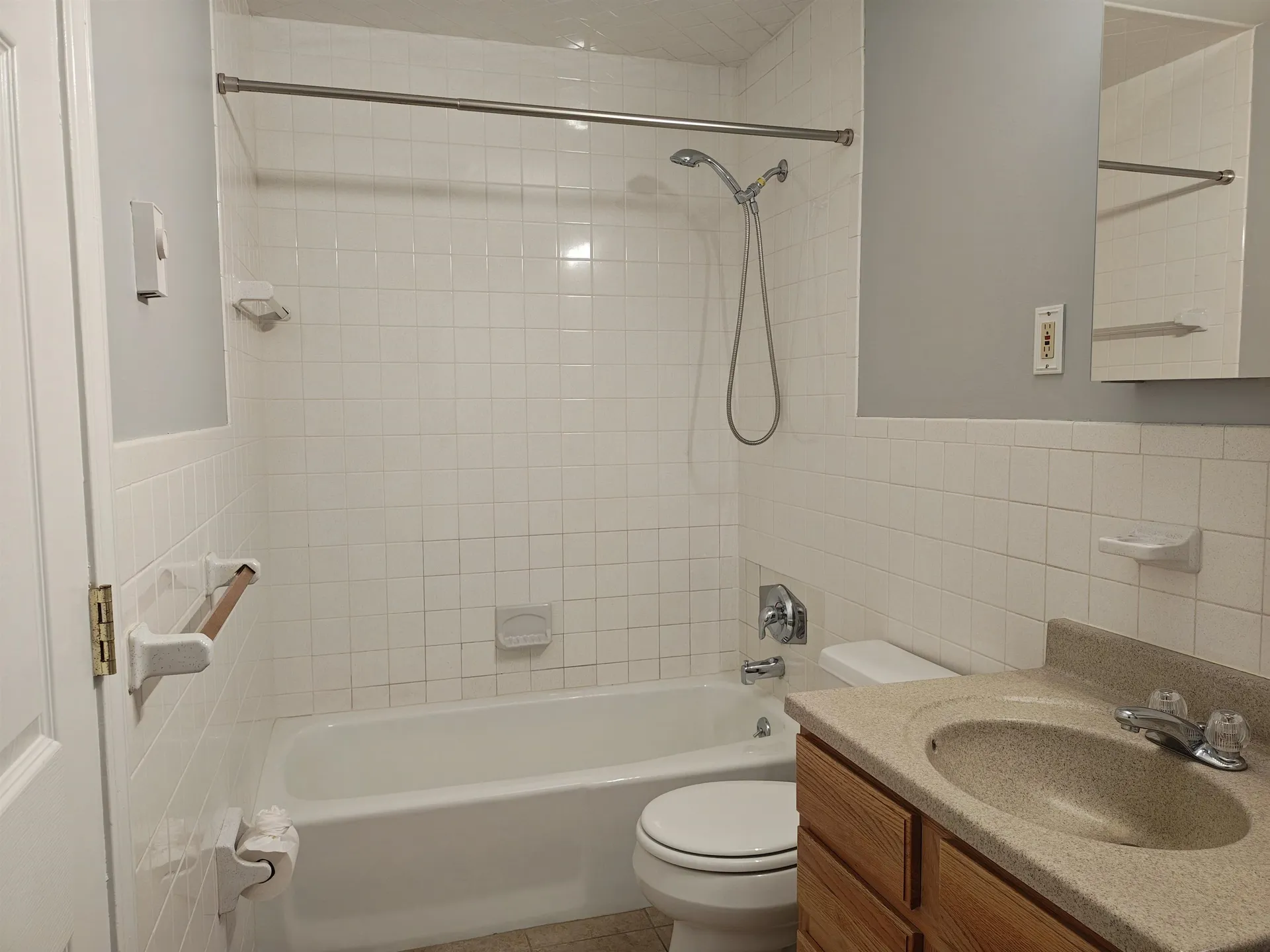 83F Constitution Drive Londonderry NH 03053