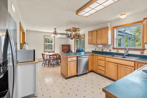 82 West Street Road Fairfax VT 05454