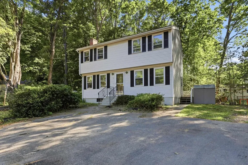 8 Nasturtium Terrace Concord NH 03303