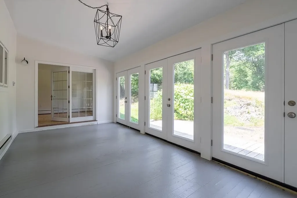 135 Pepperrell Road Kittery ME 03905