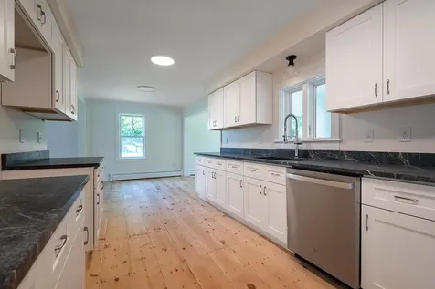 135 Pepperrell Road Kittery ME 03905