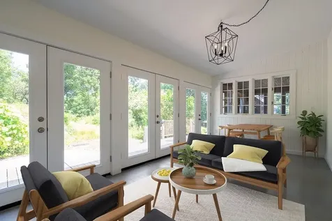 135 Pepperrell Road Kittery ME 03905