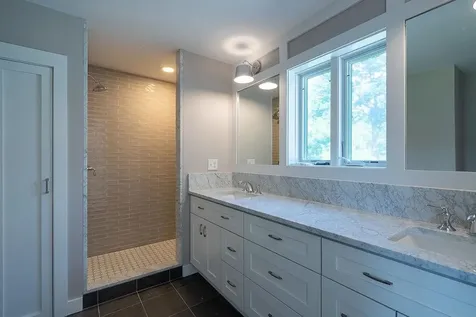 135 Pepperrell Road Kittery ME 03905
