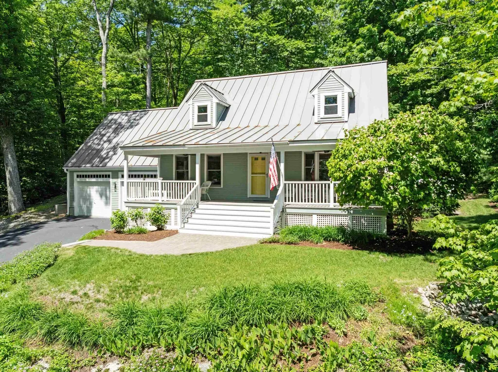 5 Lloyd Road Wolfeboro NH 03894