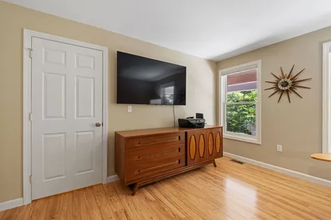 5 Lloyd Road Wolfeboro NH 03894