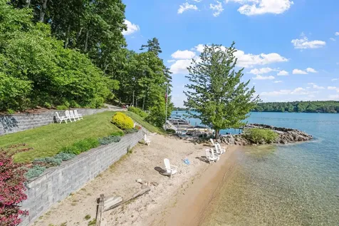 5 Lloyd Road Wolfeboro NH 03894