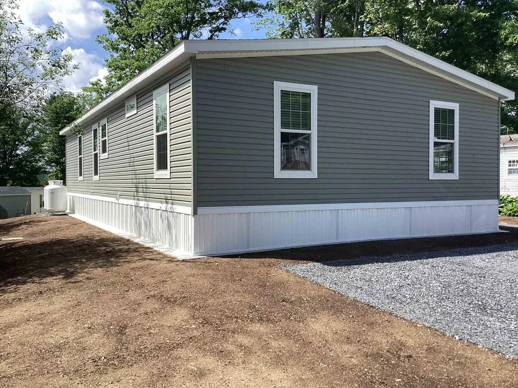 5 Garden Way Troy NH 03465