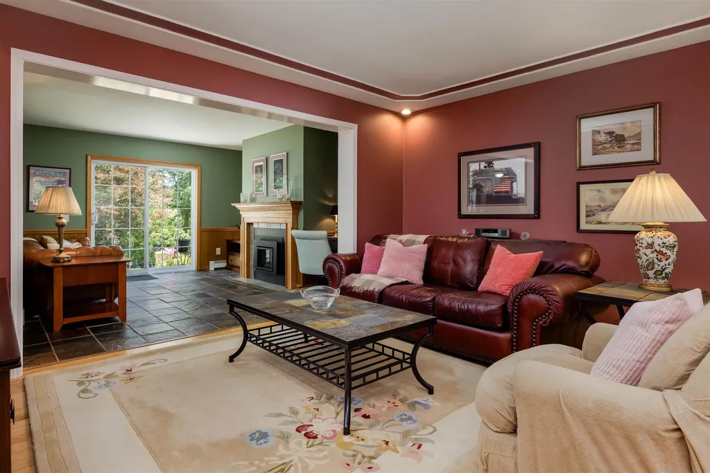46 Davenport Lane Hartford VT 05059