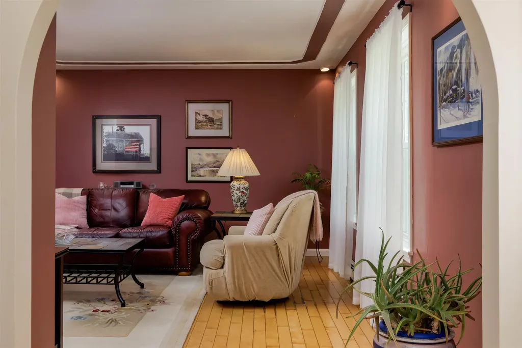 46 Davenport Lane Hartford VT 05059