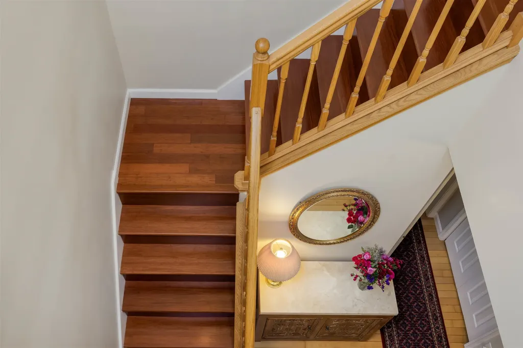 46 Davenport Lane Hartford VT 05059