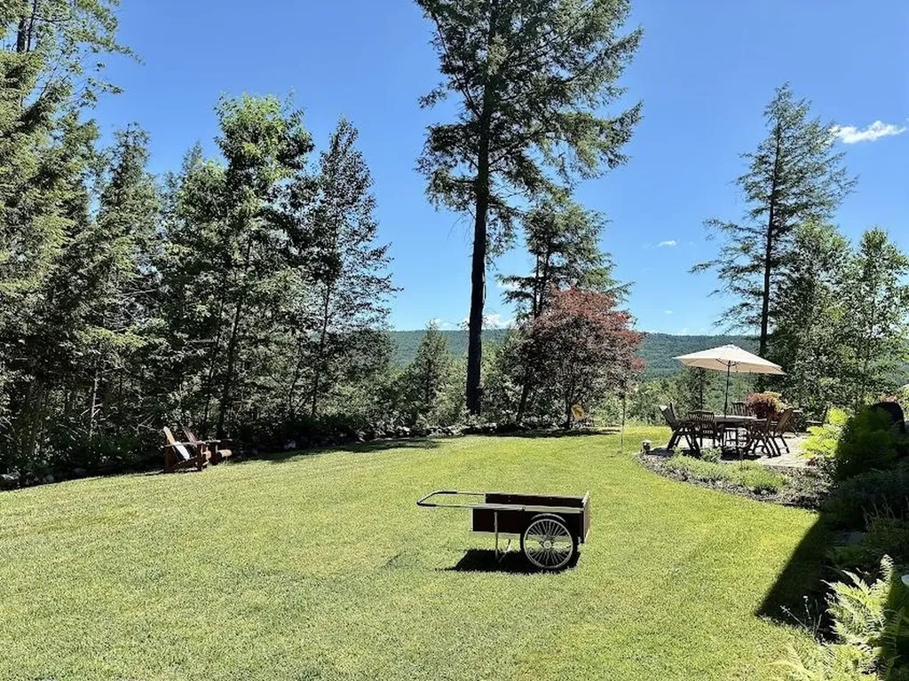 46 Davenport Lane Hartford VT 05059