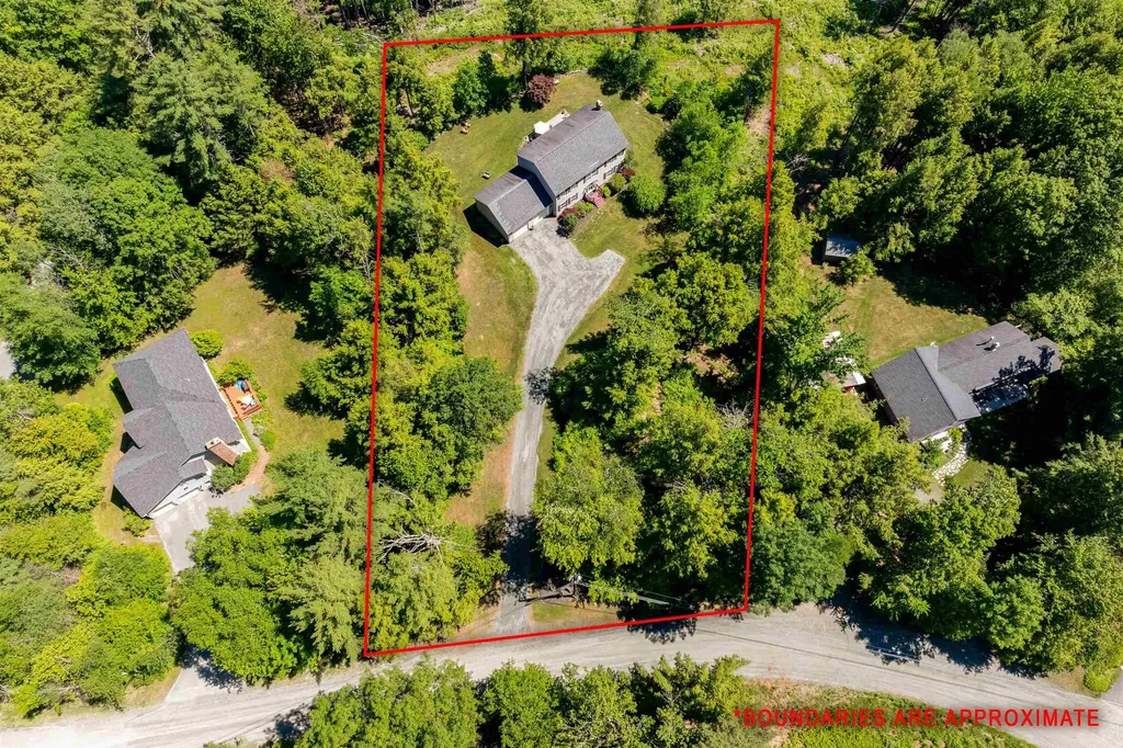 46 Davenport Lane Hartford VT 05059