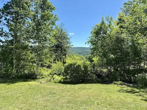 46 Davenport Lane Hartford VT 05059