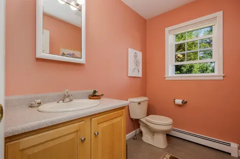 46 Davenport Lane Hartford VT 05059