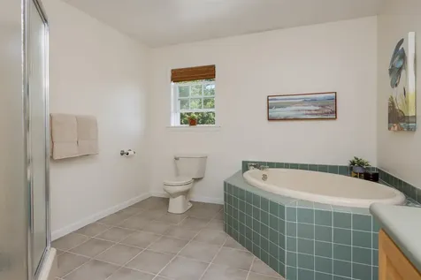 46 Davenport Lane Hartford VT 05059