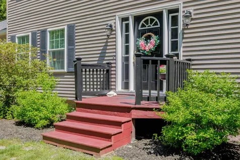 46 Davenport Lane Hartford VT 05059
